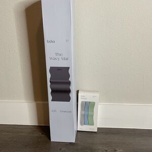 Bundle: 5mm Bala Wavy Mat in Charcoal & 3 pack Assorted Color Bala Band Set